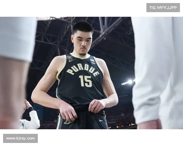 赫尔利力挺扎克-埃迪:他完全能适应NBA环境(埃德利扎) 赫尔利力挺扎克-埃迪:他完全能适应NBA环境(埃德利扎)